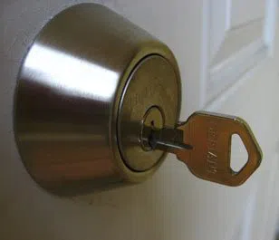 Locksmith Master Shop Rockwall, TX 972-865-7672 Locksmith Master Shop Rockwall, TX 972-865-7672 - 13-Key-Broke-In-Lock